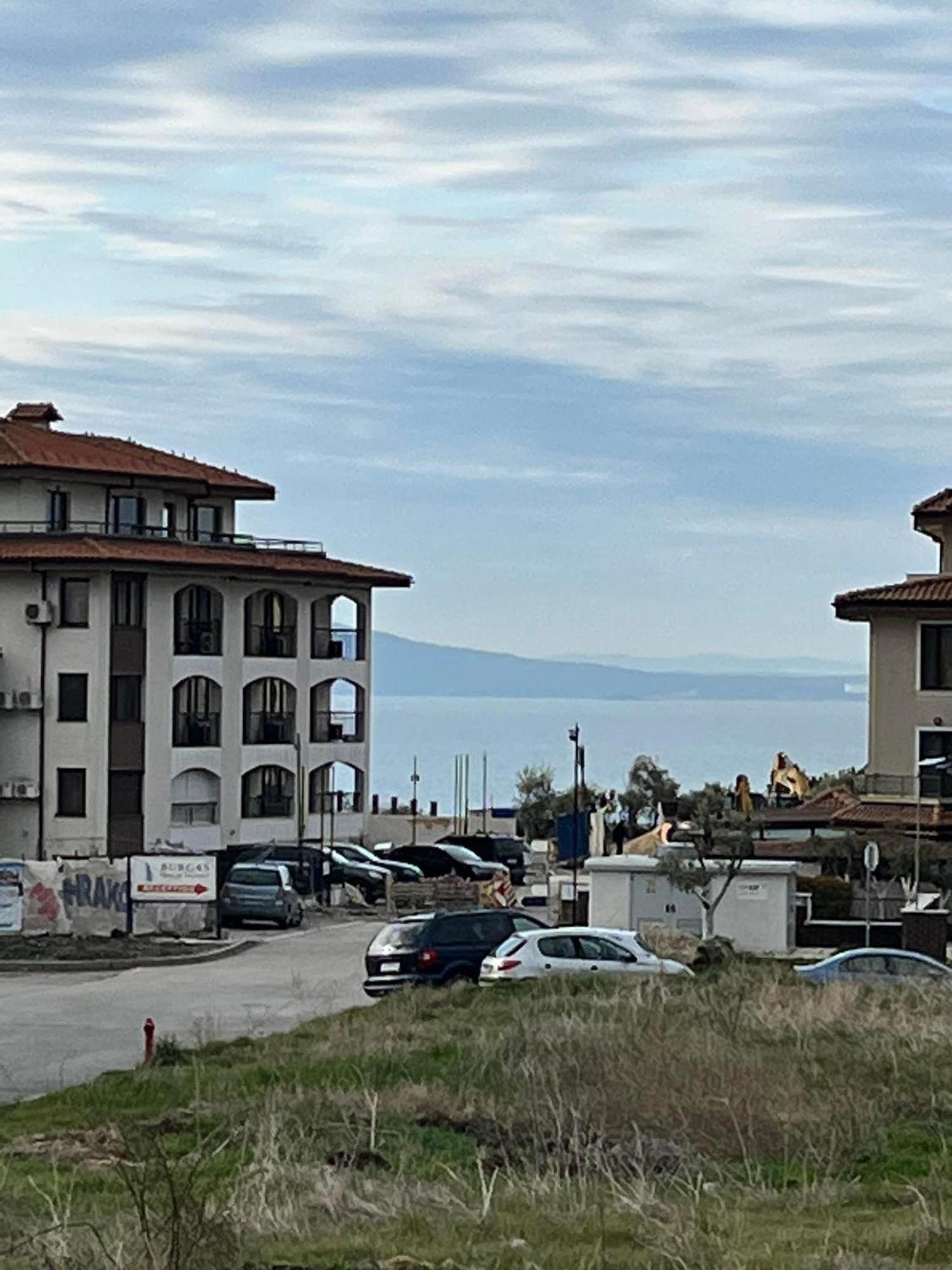 Луксозен Апартамент Анастасия-Сарафово На 150М От Морето Burgas Bagian luar foto